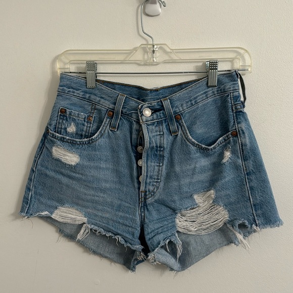 Levi's 501 Light Blue Frayed Denim Shorts Sz 25 - Picture 2 of 7